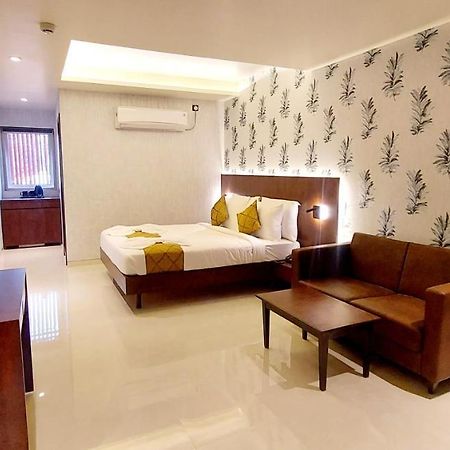 Hotel Madhuban Silvassa Bagian luar foto