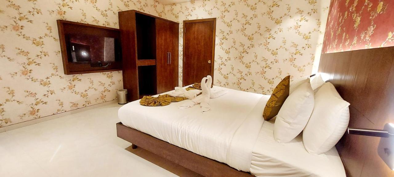 Hotel Madhuban Silvassa Bagian luar foto