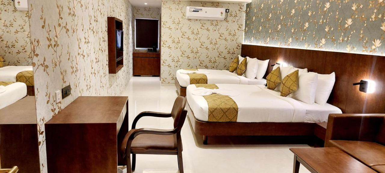 Hotel Madhuban Silvassa Bagian luar foto