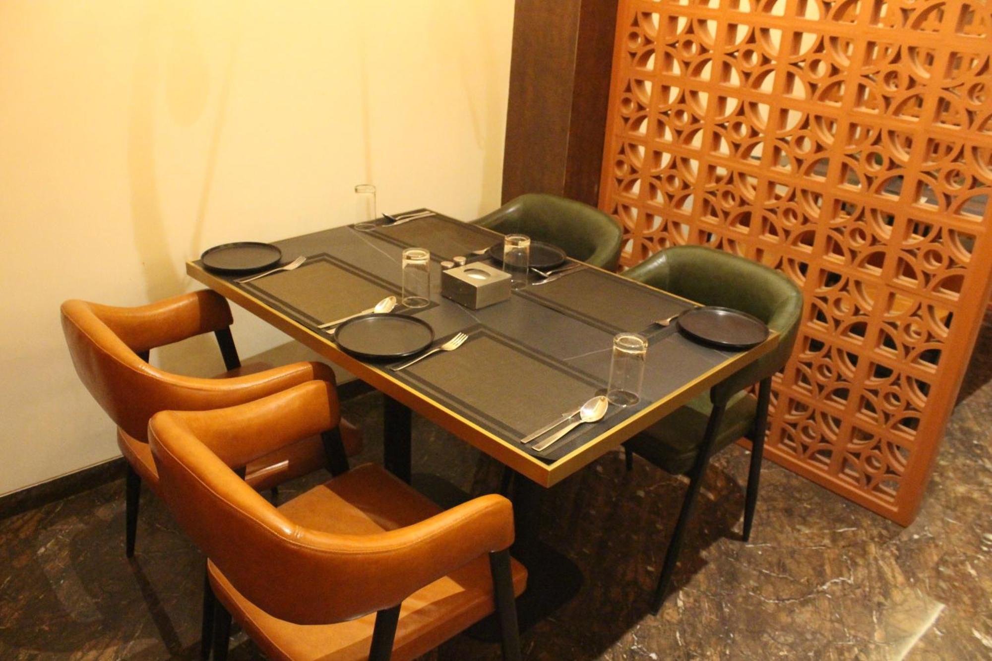 Hotel Madhuban Silvassa Bagian luar foto